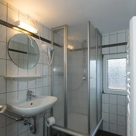 Roca Restaurant Und فندق Bommersheim