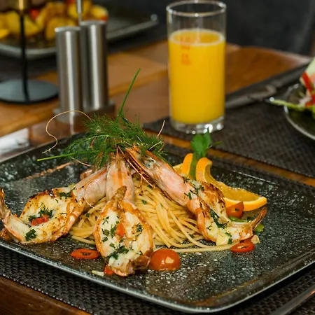 Roca Restaurant Und فندق Bommersheim