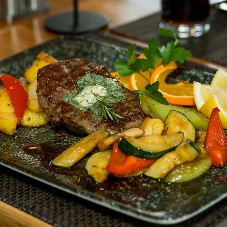 Roca Restaurant Und