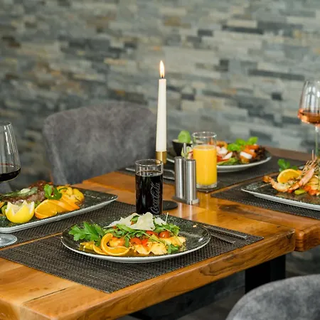 Roca Restaurant Und Hotel