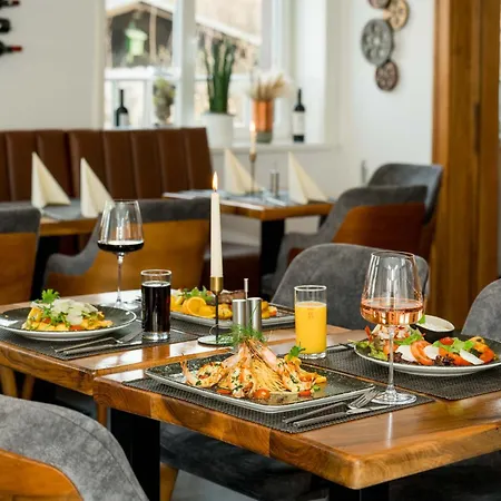 Roca Restaurant Und فندق Bommersheim