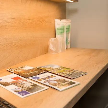 Roca Restaurant Und *