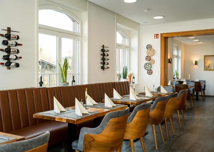 Roca Restaurant Und *